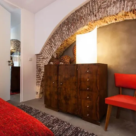 Old Stables Chiado - 1 Bedroom In The Red Heart Of Apartment *